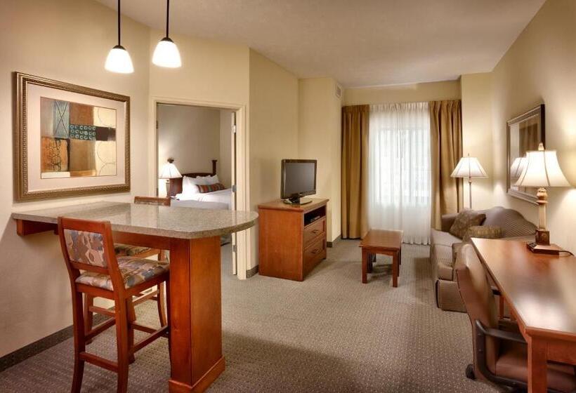 هتل Staybridge Suites Omaha 80th And Dodge, An Ihg