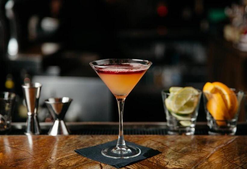 The Bohemian Hotel Savannah Riverfront, Autograph Collection