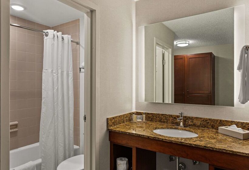 The Clover Hotel, Ascend Hotel Collection