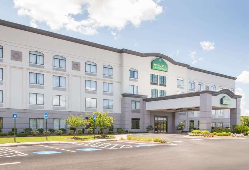 هتل Wingate By Wyndham Savannah Pooler
