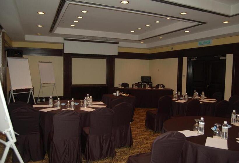 استراحتگاه The Saujana Hotel Kuala Lumpur