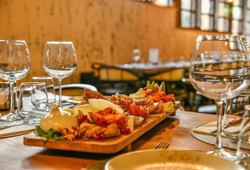 فندق Neuchatel City