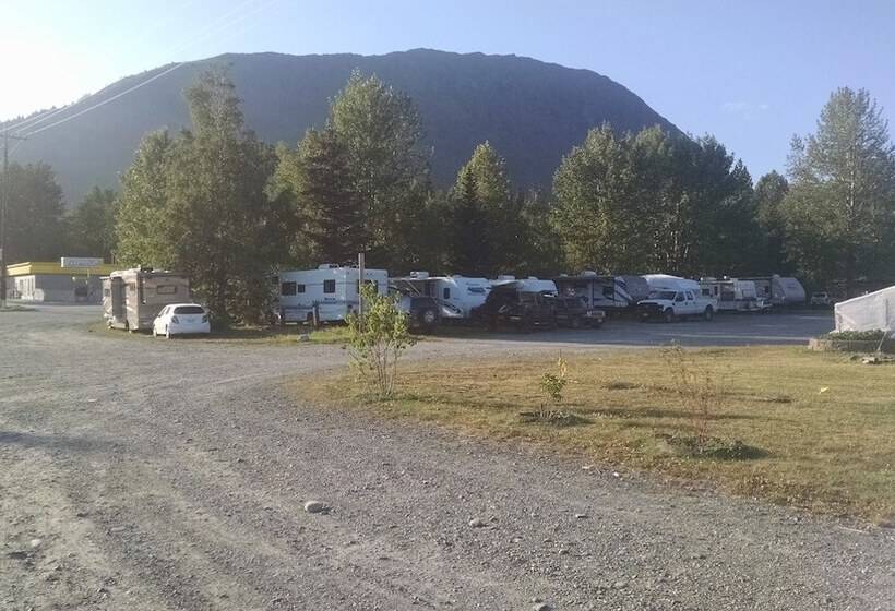 Bird Creek Motel