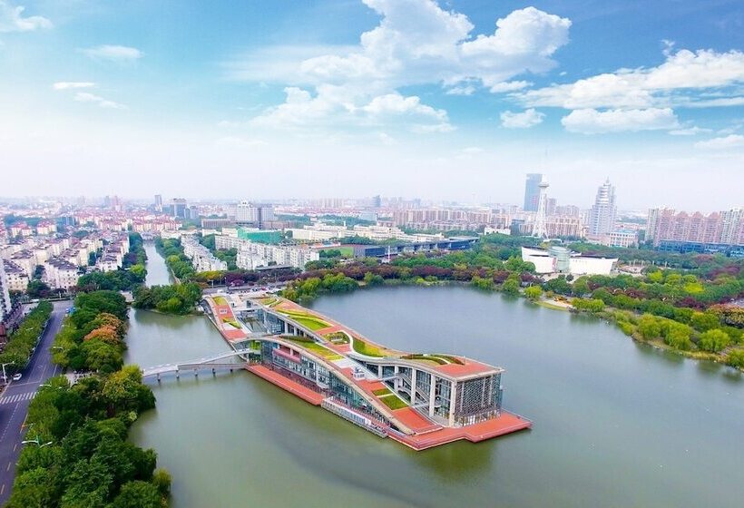 호텔 Crowne Plaza Shanghai Xiayang Lake, An Ihg