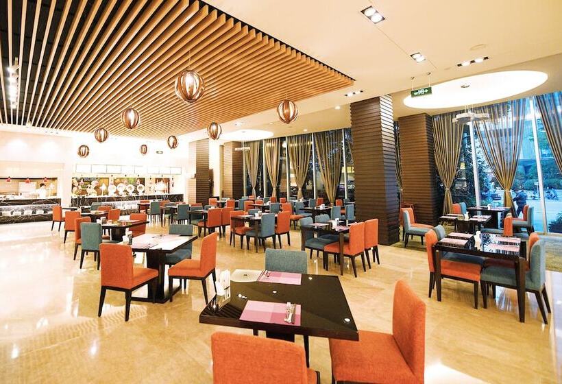 호텔 Crowne Plaza Shanghai Xiayang Lake, An Ihg