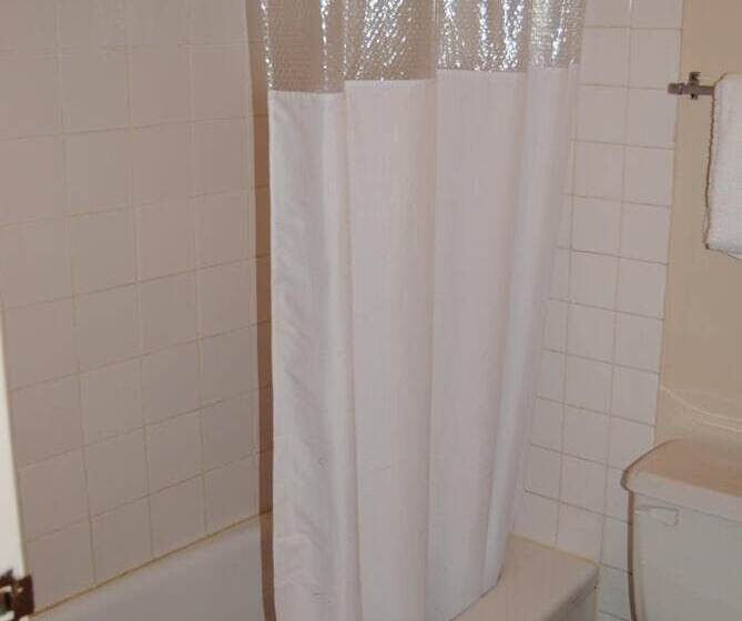 فندق Economy Inn