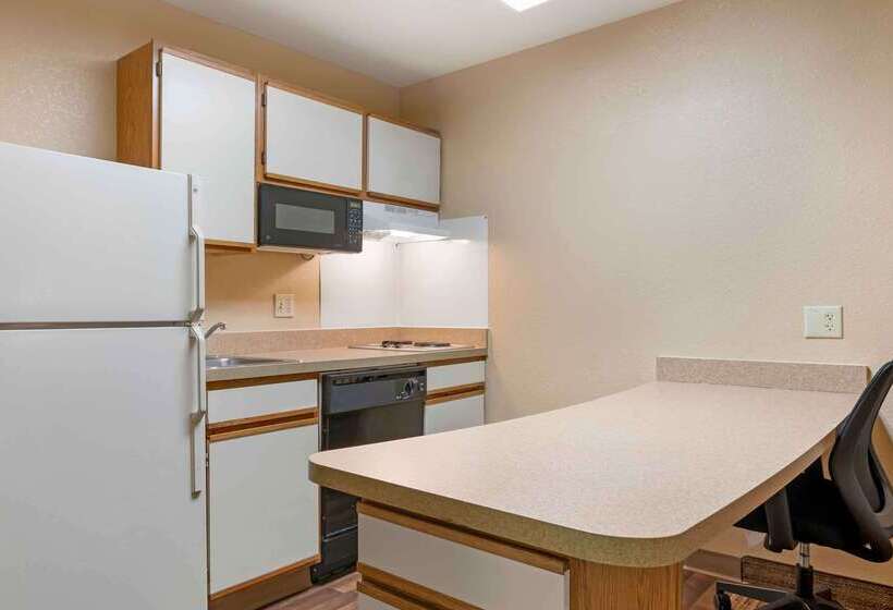 ホテル Extended Stay America Suites  Cincinnati  Blue Ash  Reed Hartman