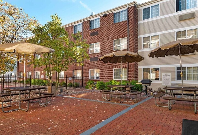 ホテル Extended Stay America Suites  Cincinnati  Blue Ash  Reed Hartman