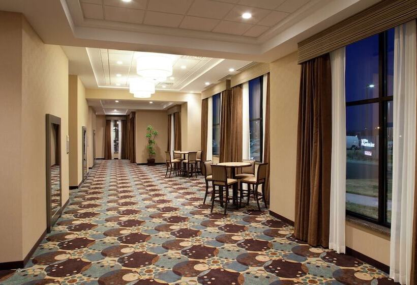 هتل Hilton Garden Inn Sioux Falls South
