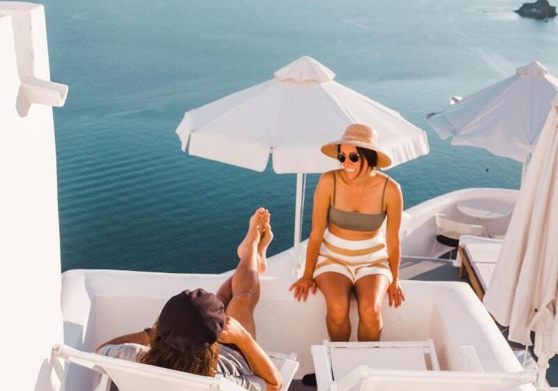 هتل Ikies Santorini