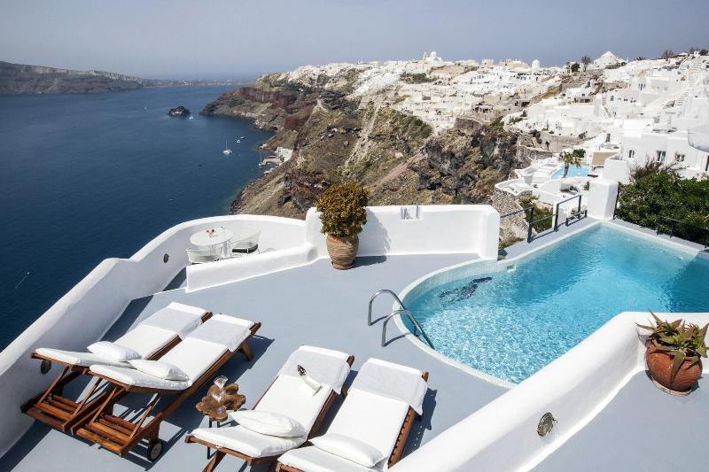 هتل Ikies Santorini