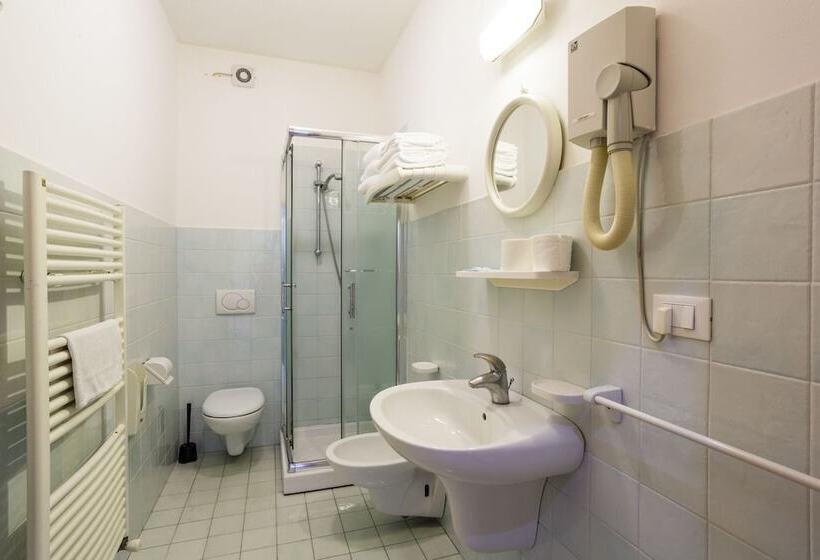 هتل Residence Roxy