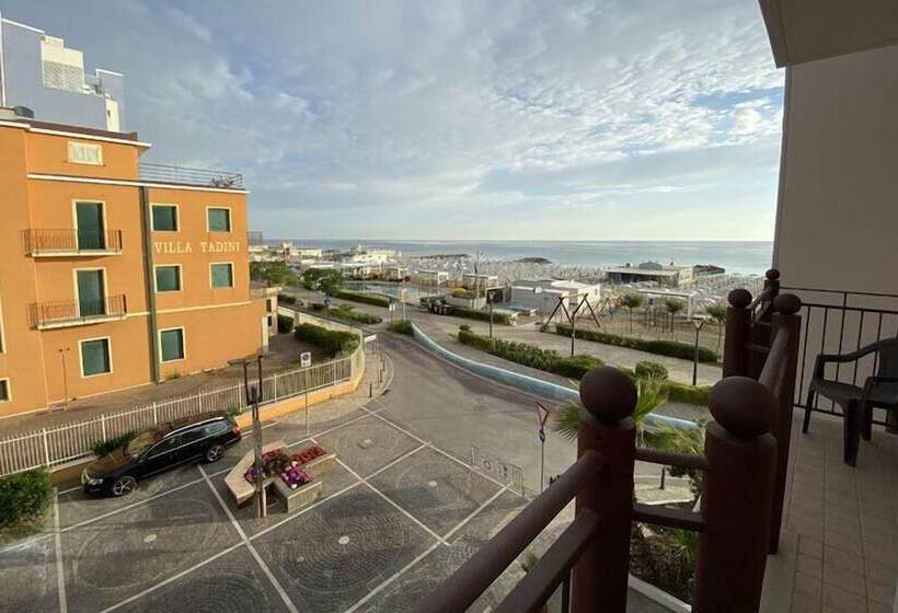 هتل Residence Roxy