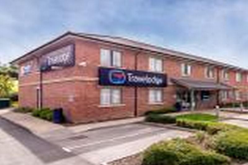 Отель Travelodge Ashbourne