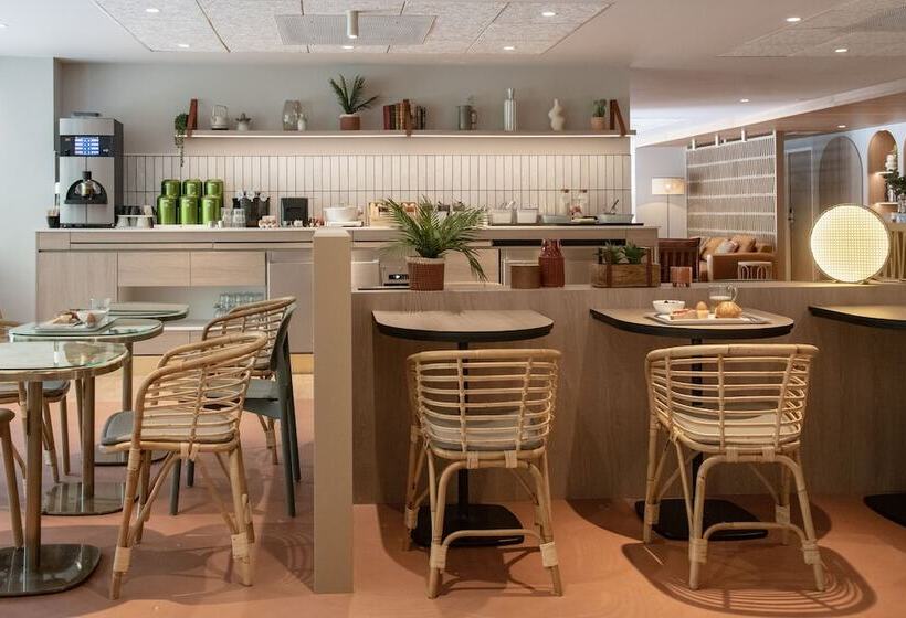 ホテル Ibis Golfe De Sainttropez