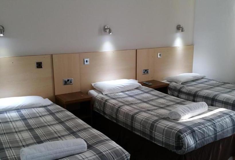 בית מלון כפרי Lynden Court