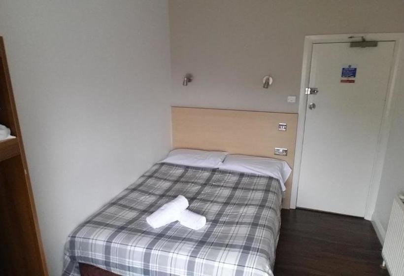 בית מלון כפרי Lynden Court