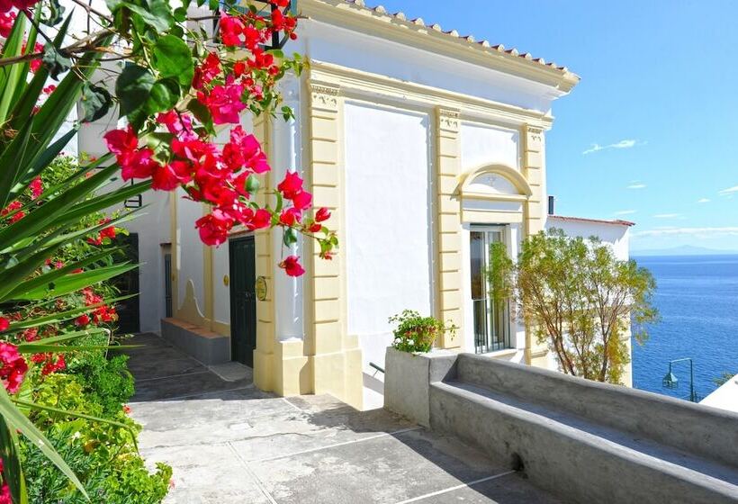 Отель Torre Saracena