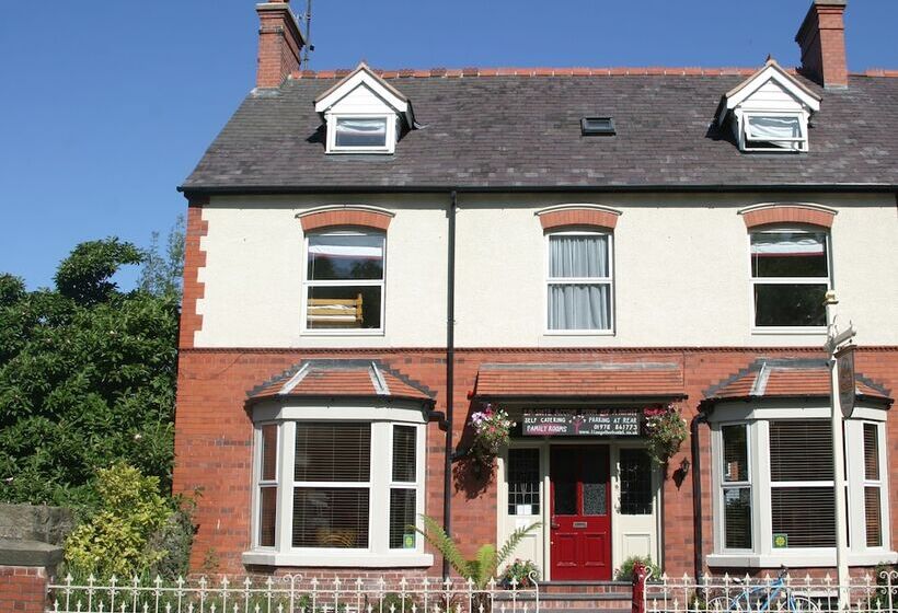 Llangollen Hostel Self Catering   All Private Bedrooms