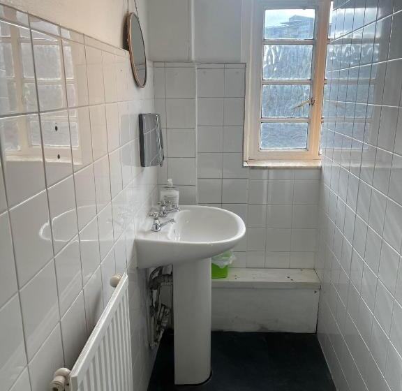 The Walrus Bar And Hostel