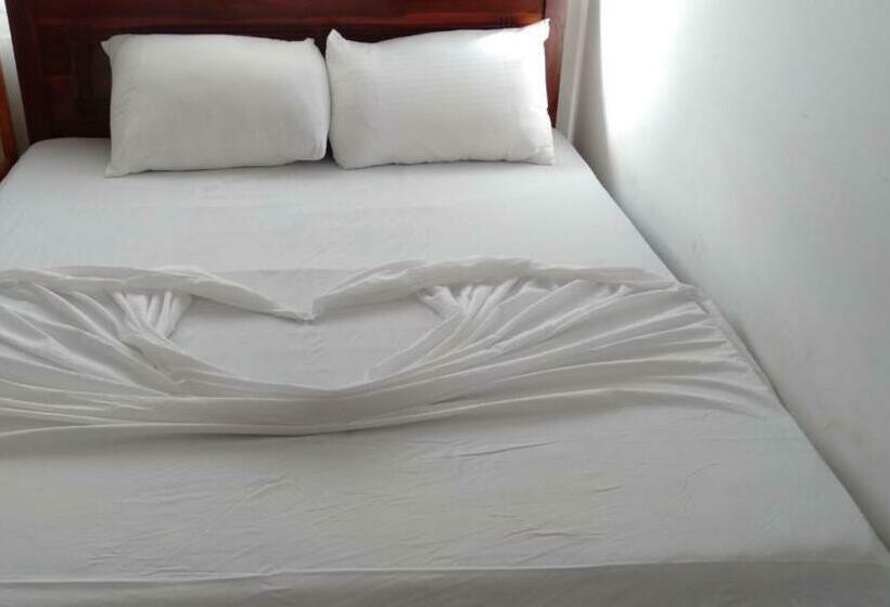 بنسيون Himo Guest Inn