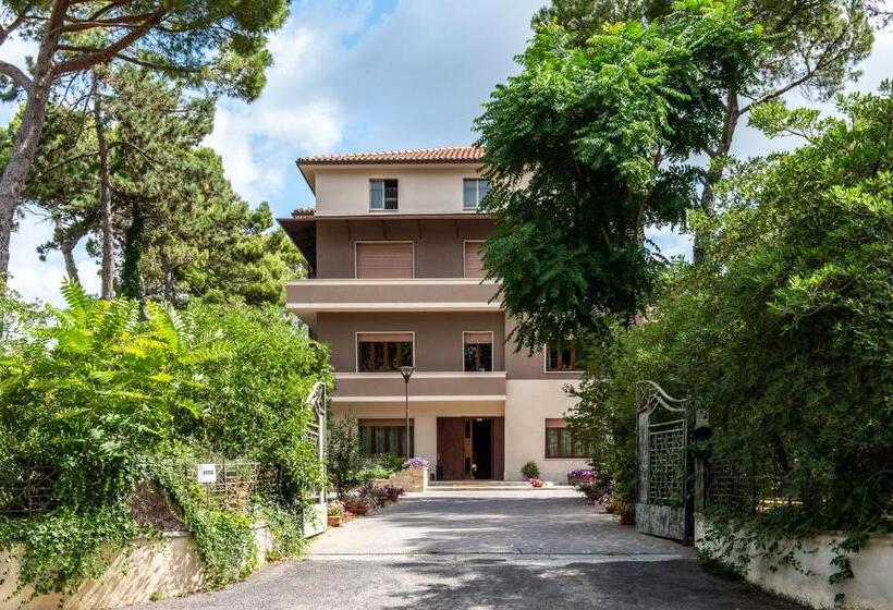ホテル Villa Dei Pini