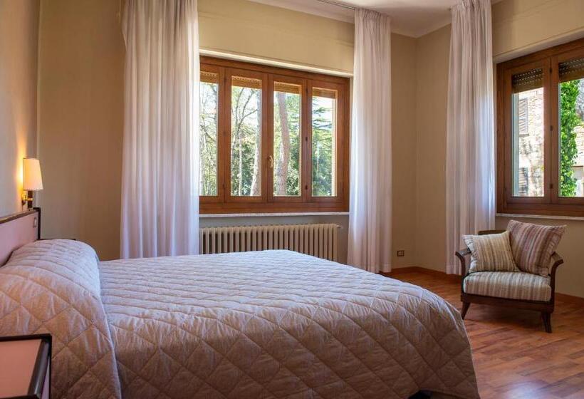 ホテル Villa Dei Pini