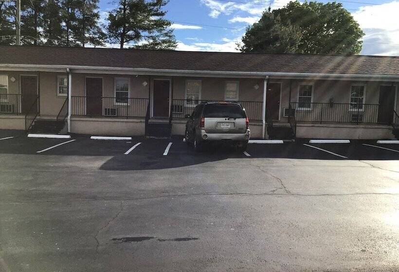 汽车旅馆  Skyland Inn   Bristol