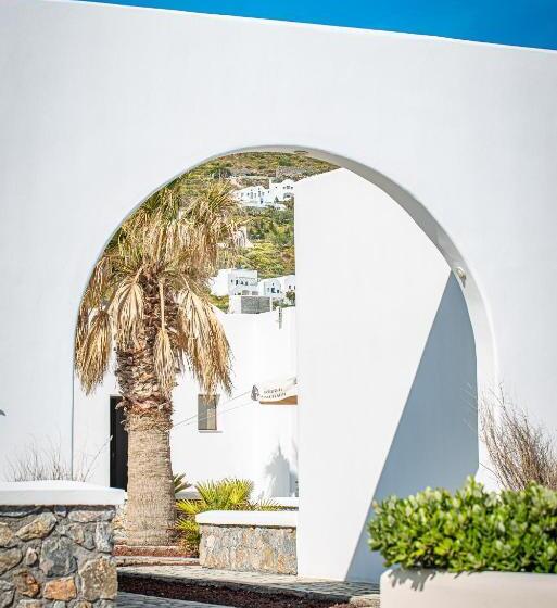 هتل Agia Irini