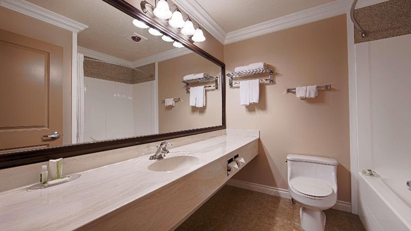 Best Western Plus Mirage Hotel And Resort