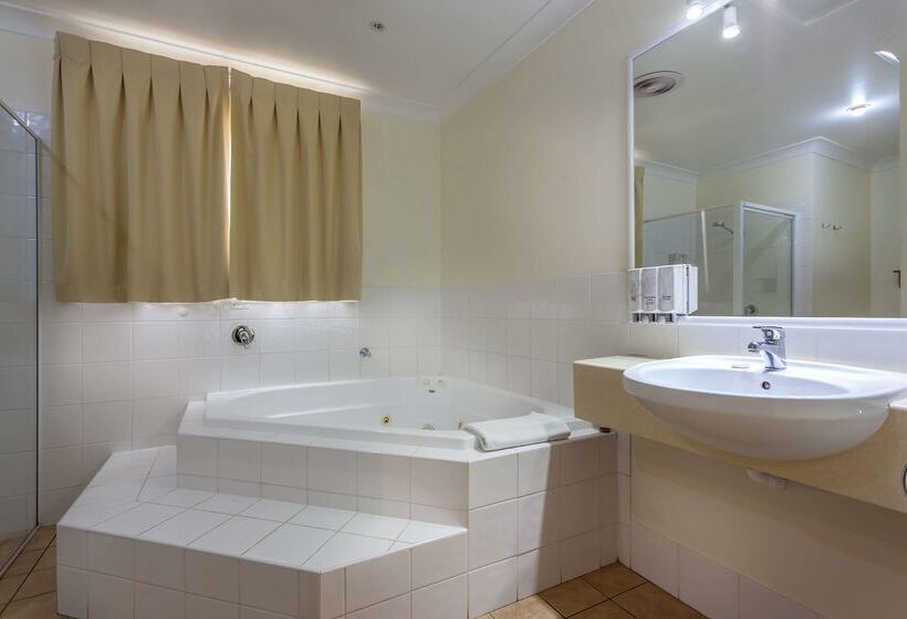 هتل Best Western Tuscany On Tor Motor Inn