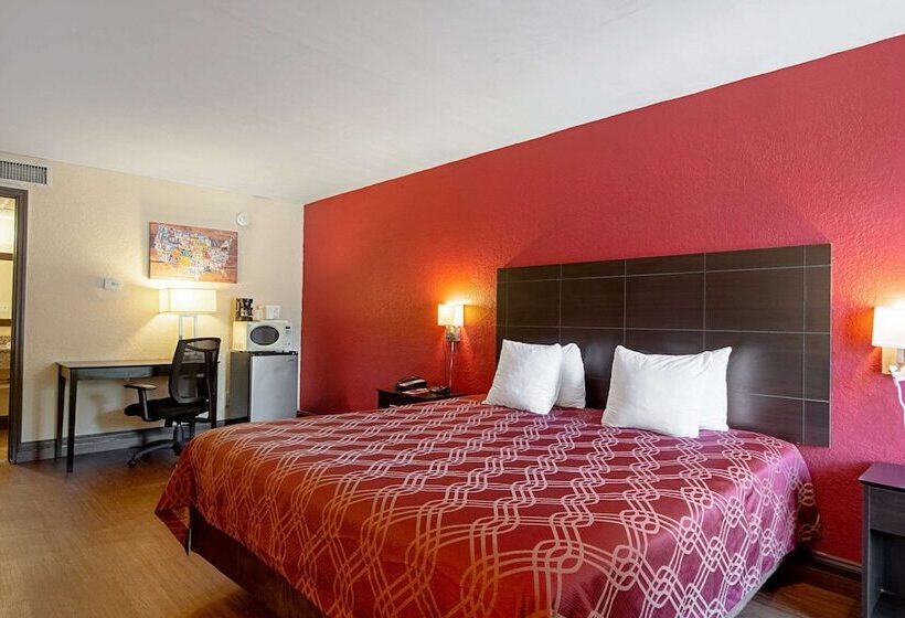 בית מלון כפרי Econo Lodge Inn & Suites