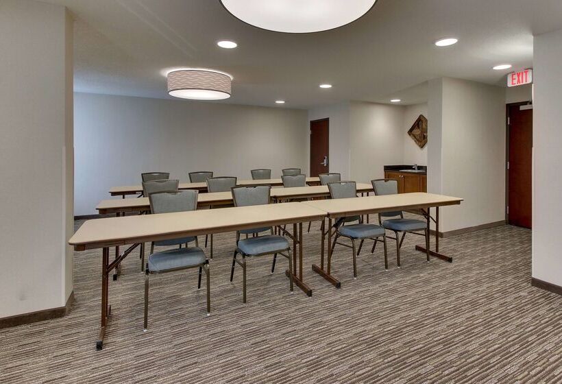 Отель Pear Tree Inn St Louis Airport