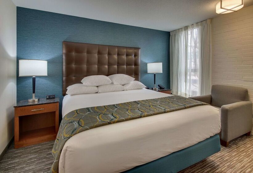 Отель Pear Tree Inn St Louis Airport