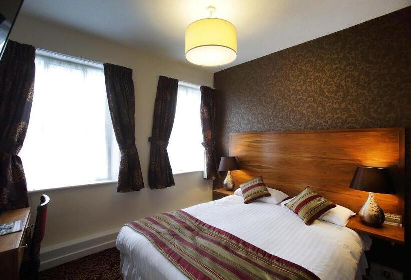 The Three Tuns Hotel Wetherspoon