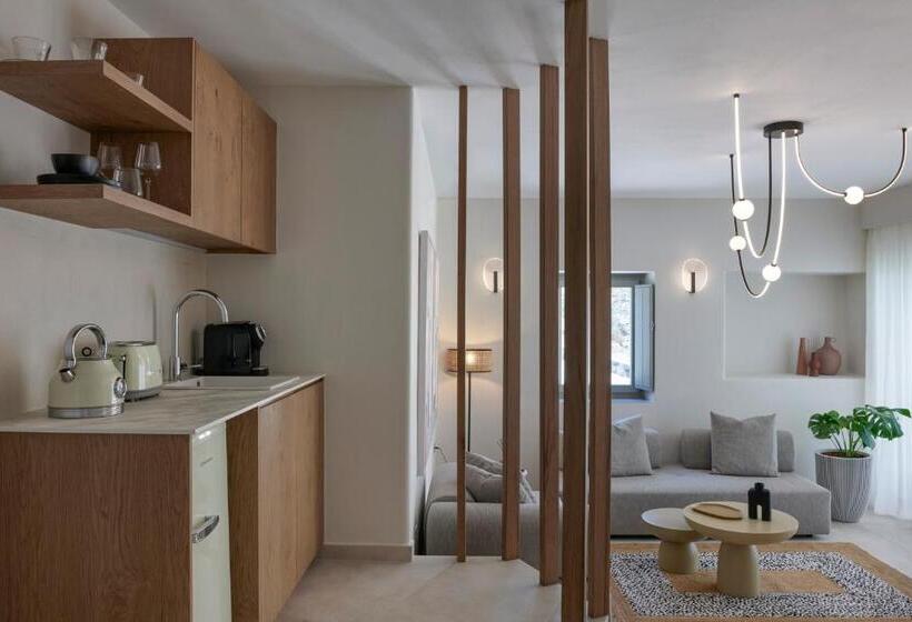 Apanemo Hotel & Suites