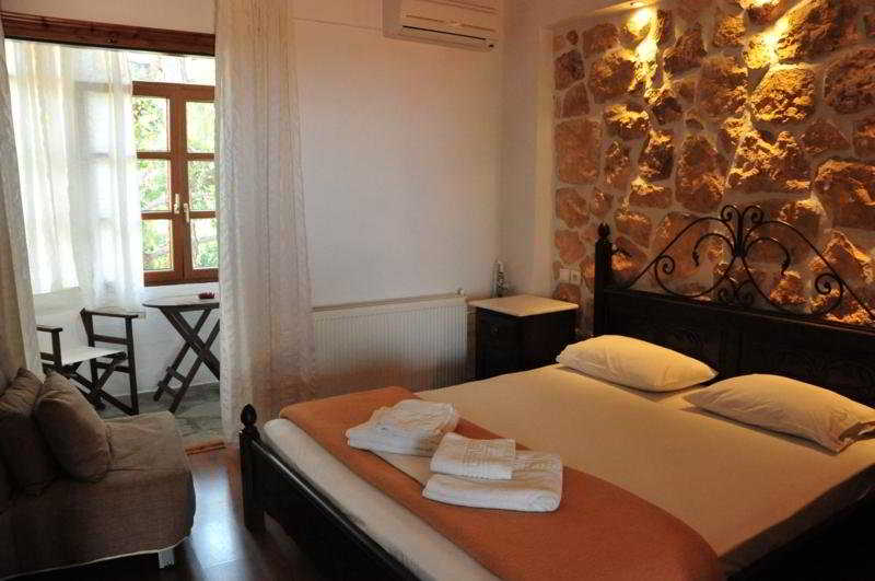 Отель Guesthouse Papanikolaou