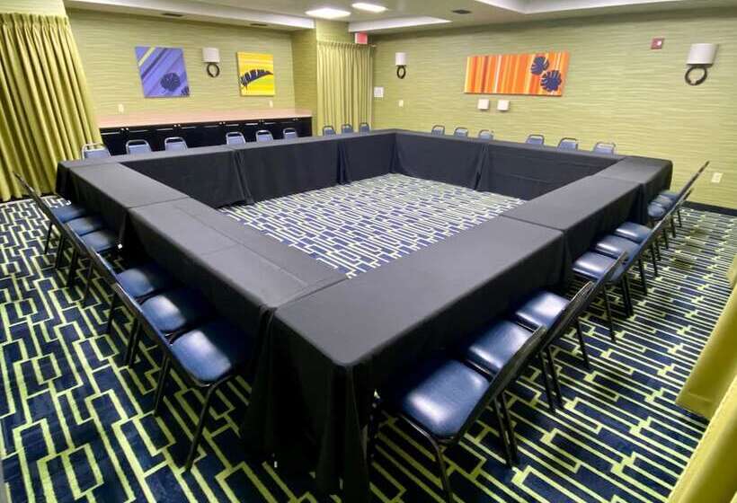 בית מלון כפרי Holiday Inn Express Suites Plant City By Ihg