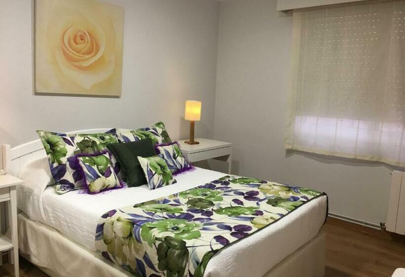 ペンション Hostal Restaurante Alarico