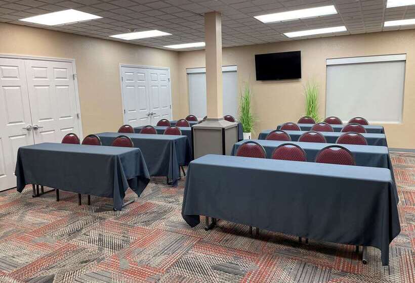 فندق Comfort Inn & Suites