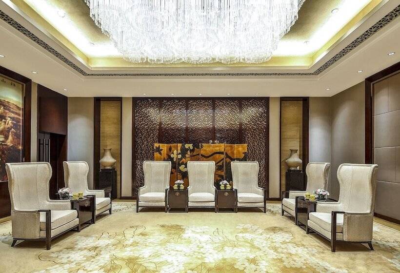 בית מלון כפרי Crowne Plaza Chengdu Panda Garden By Ihg