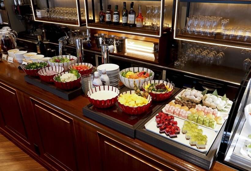 Отель Fraser Residence Nankai Osaka