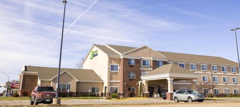 فندق Holiday Inn Express Oneill By Ihg
