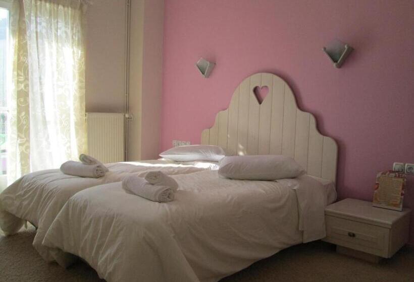 בית מלון כפרי Odos Kentavron