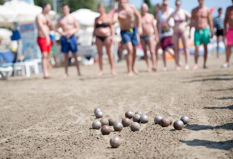 هتل Trendy Side Beach Adults Only
