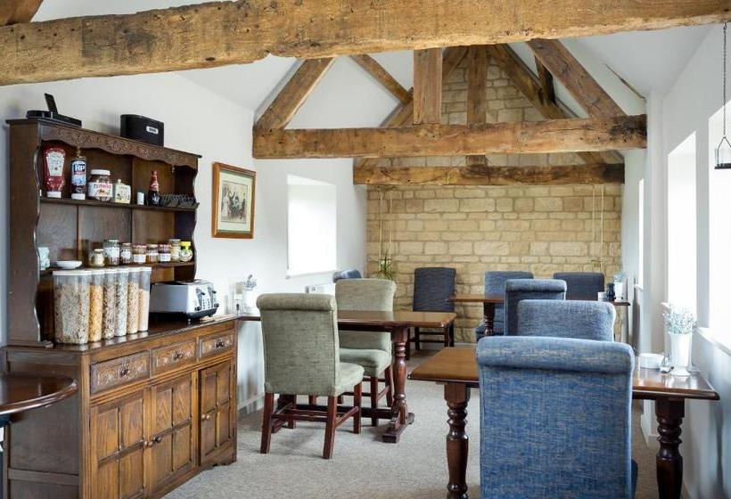 مبيت وإفطار Lowerfield Farm