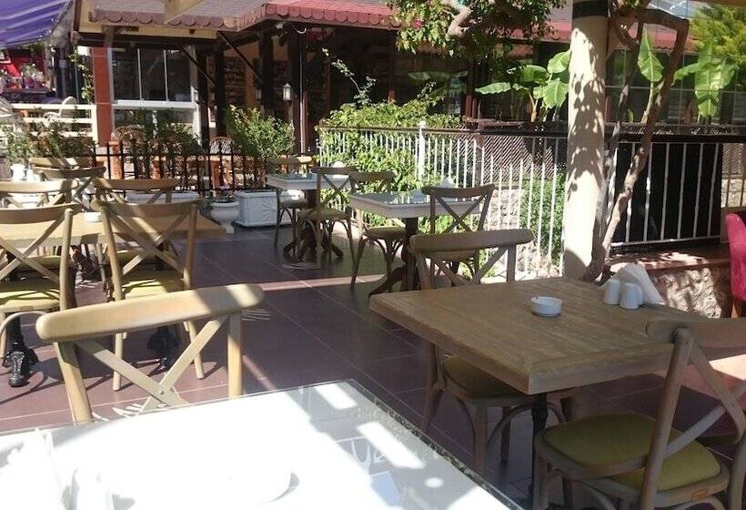 هتل Ata Lagoon Beach