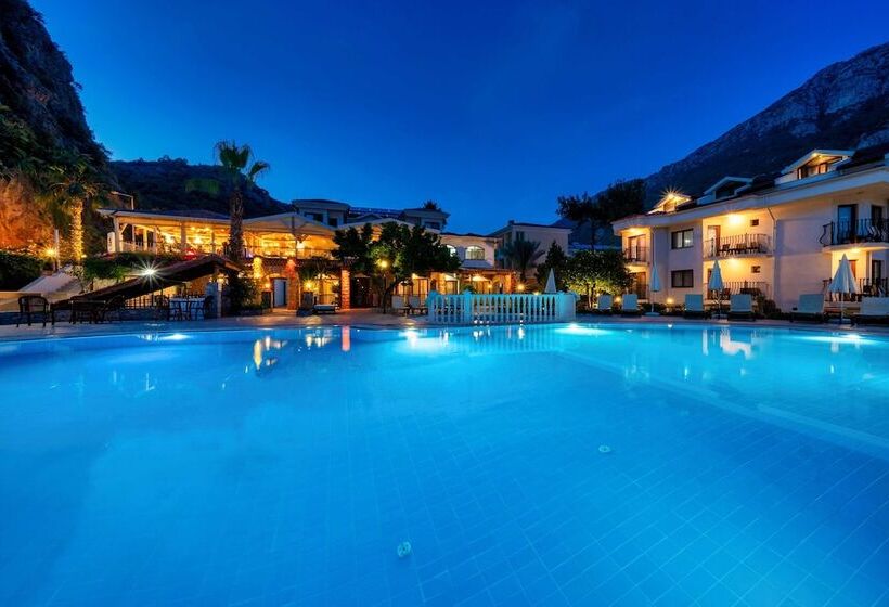 هتل Ata Lagoon Beach