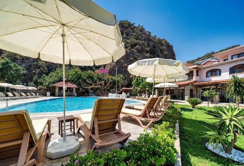 هتل Ata Lagoon Beach