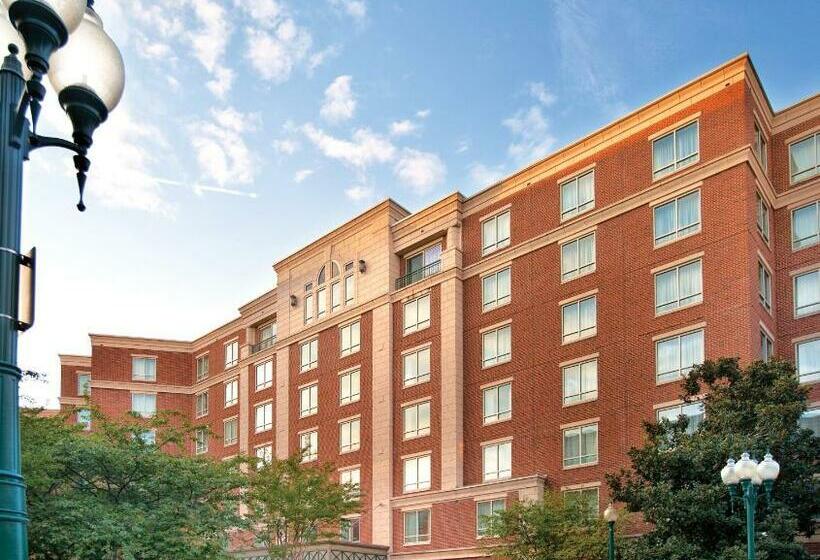 هتل Club Wyndham Old Town Alexandria